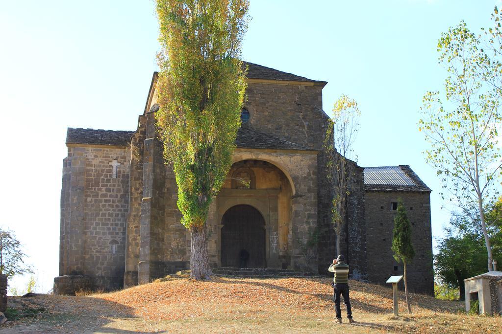 Casa Rural Lo Ferrero Pensionat Belsué Exteriör bild